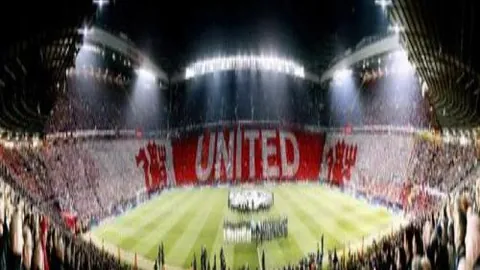 “澳网赛场中国女单止步，双打激情再起——精彩速递”